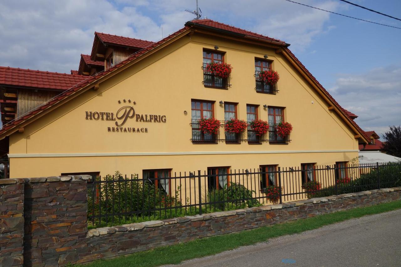 Hotel A Restaurace Palfrig Stara Ves nad Ondrejnici Εξωτερικό φωτογραφία